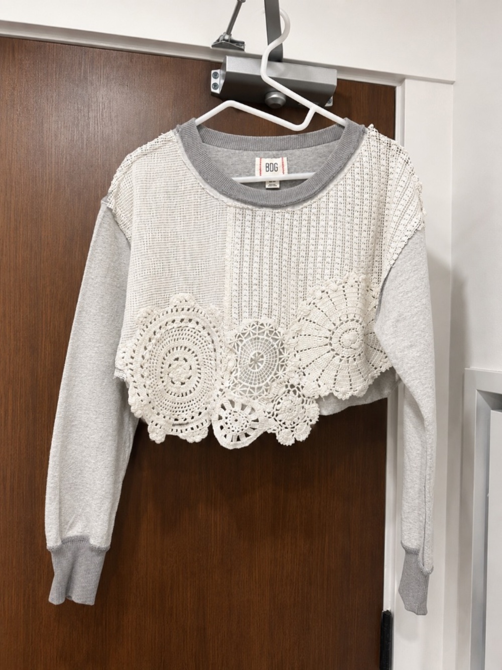 BDG Cropped Grey Shirt